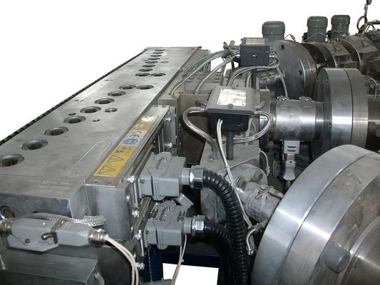 915mm, 1220mm WPC Máy / bảng tường, làm hồ sơ sổ máy 55kW, 37 kw