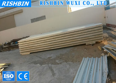 Bề mặt kim loại Glass Wool &amp; PU Máy Chỉnh Sandwich với Non - dừng cắt